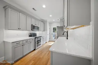 124 Magnolia Street, Wilmington, NC 28401 — 3-bedroom home in Downtown, Wilmington, NC, photo 7 of 42