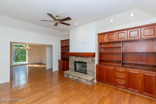 86 Pinewild Drive, Pinehurst, NC 28374 – photo 5: family room2-1