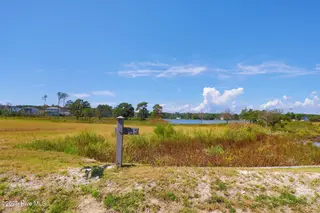 537 Freedom Park Road, Beaufort, NC 28516 – photo 3: 537 Freedom Park Rd