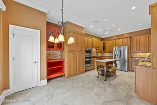 1301 S Moorings Drive, Wilmington, NC 28405 — 4-bedroom home in Landfall, Wilmington, NC, photo 19 of 68: 29_kitchen