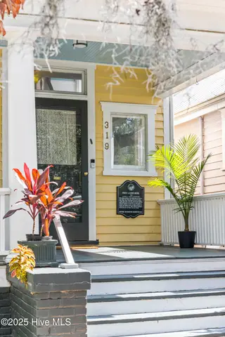 319 S 5th Avenue, Wilmington, NC 28401 – photo 3: 006_319_5th_ave_-06_21