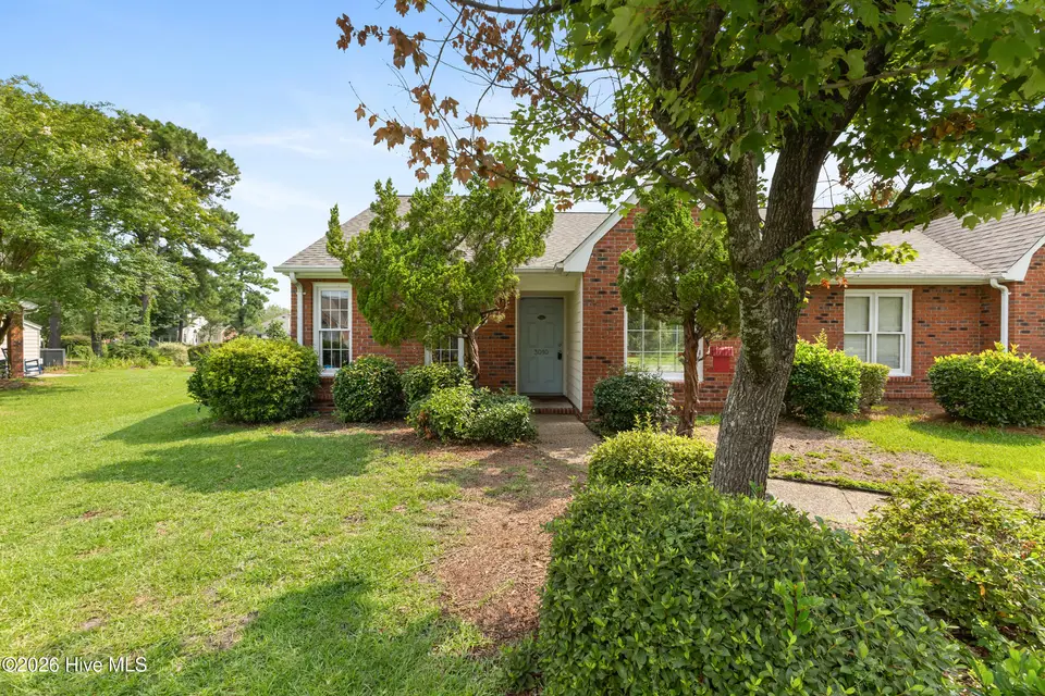 3010 Remington Drive, Wilmington, NC 28405 — 2-bedroom townhome in Northchase, Wilmington, NC, photo 1 of 42: 3_img_5027