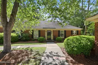 813 Greenbriar Road, Kinston, NC 28501 – photo 1: Main