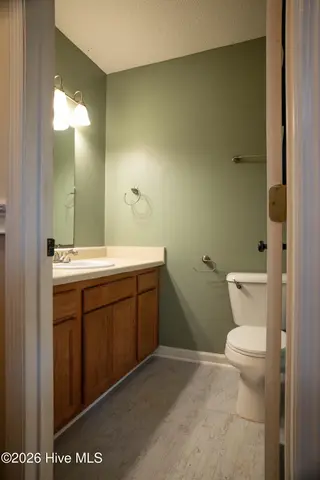 123 Daphne Drive, Hubert, NC 28539 – photo 19: Hall bathroom