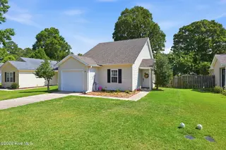 3714 Elizabeth Avenue, New Bern, NC 28562 – photo 3: Front
