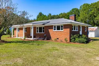 858 Maysville School Road, Mount Olive, NC 28365 — 3-bedroom home, Mount Olive, NC, photo 3 of 59