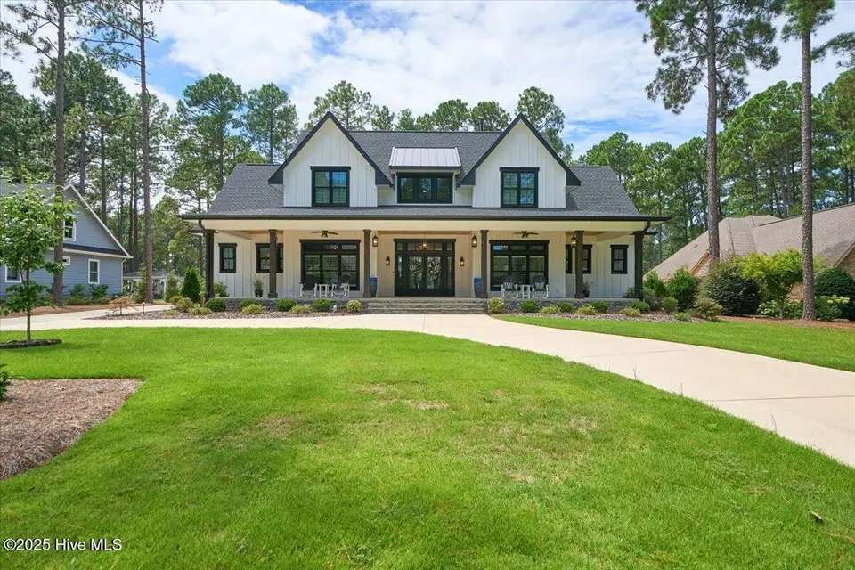 20 Augusta Drive, Southern Pines, NC 28387 – photo 1 of 60: Exterior