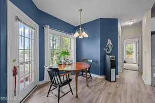 6002 Gondolier Drive, New Bern, NC 28560 – photo 17: Breakfast Nook