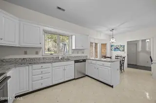 622 Redwood Drive, Southern Pines, NC 28387 – photo 22: 46-web-or-mls-IMG_9974