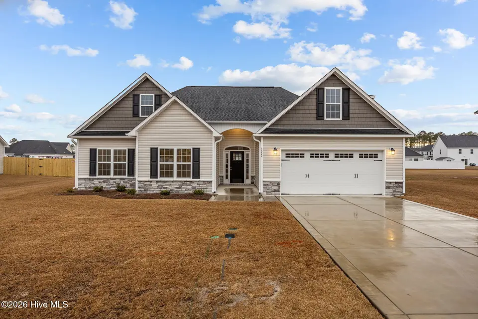 3002 Sharpnose Street, New Bern, NC 28562 – photo 1 of 53: 37-web-or-mls-0C0A1783