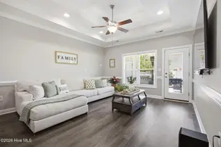 2528 Brookville Drive B, Greenville, NC 27834 – photo 17: 37-web-or-mls-img_0044