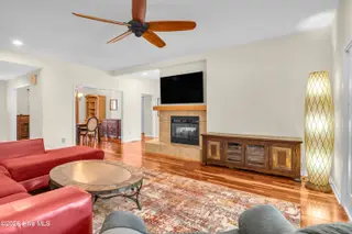 8812 Sedgley Drive, Wilmington, NC 28412 – photo 11: Living Room