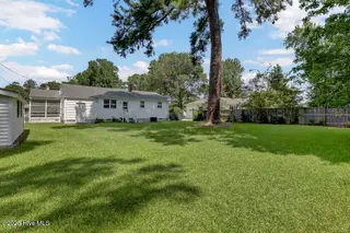 412 Seminole Trail, Jacksonville, NC 28540 – photo 21: 6g8a2211_770
