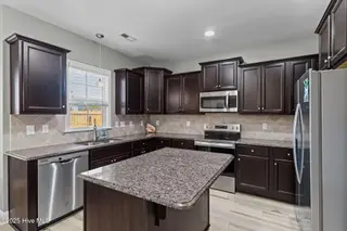 1431 Eastbourne Drive, Wilmington, NC 28411 – photo 13: 11-web-or-mls-BTS08428