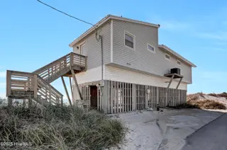 464 Topsail Road, North Topsail Beach, NC 28460 – photo 2: 6G8A5490
