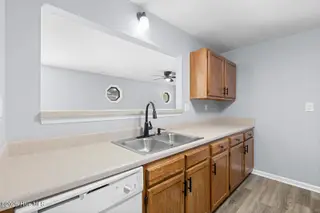 1159 Pearl Court, Jacksonville, NC 28540 — 3-bedroom home in Springdale Villa, Jacksonville, NC, photo 11 of 26: paige-9
