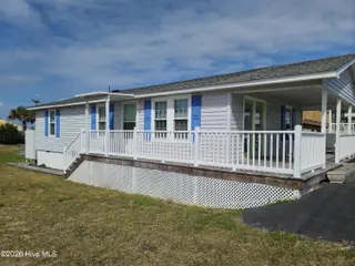 308 W Bogue Boulevard, Atlantic Beach, NC 28512 – photo 5: 20260409_153535