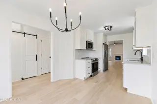 4930 N Hampton Drive SE, Southport, NC 28461 – photo 14: Dining/kitchen