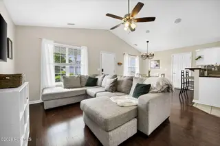 7230 Copperfield Court, Wilmington, NC 28411 – photo 13: Living Room