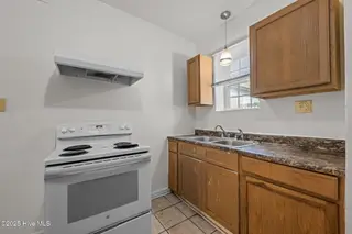 700 2nd Avenue, New Bern, NC 28560 – photo 7: Kitchen View 2