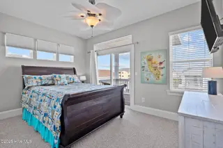 1417 Canal Drive Unit 2, Carolina Beach, NC 28428 – photo 21: 3rd Floor Front Bedroom