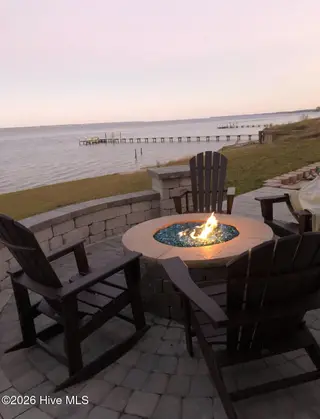 110 Stillwood Court, New Bern, NC 28560 – photo 8: Dusk