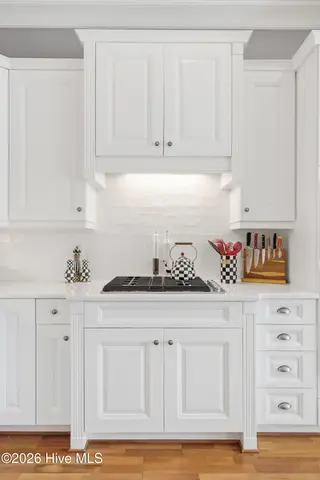 1329 S Moorings Drive, Wilmington, NC 28405 — 4-bedroom home in Landfall, Wilmington, NC, photo 15 of 43: 015_1329_south_moorings_drive-15_573