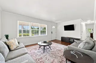 1714 Washington Street, New Bern, NC 28560 – photo 4: Family Room with view into Hallway