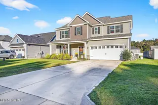 457 Jasmine Way, Burgaw, NC 28425 – photo 4: 20251017153452245978000000-o