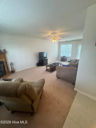 124 Stockbridge Drive, Selma, NC 27576 – photo 12: Living Room