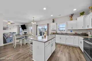 646 Indigo Johnston Drive, Jacksonville, NC 28546 – photo 16: 18_kitchen