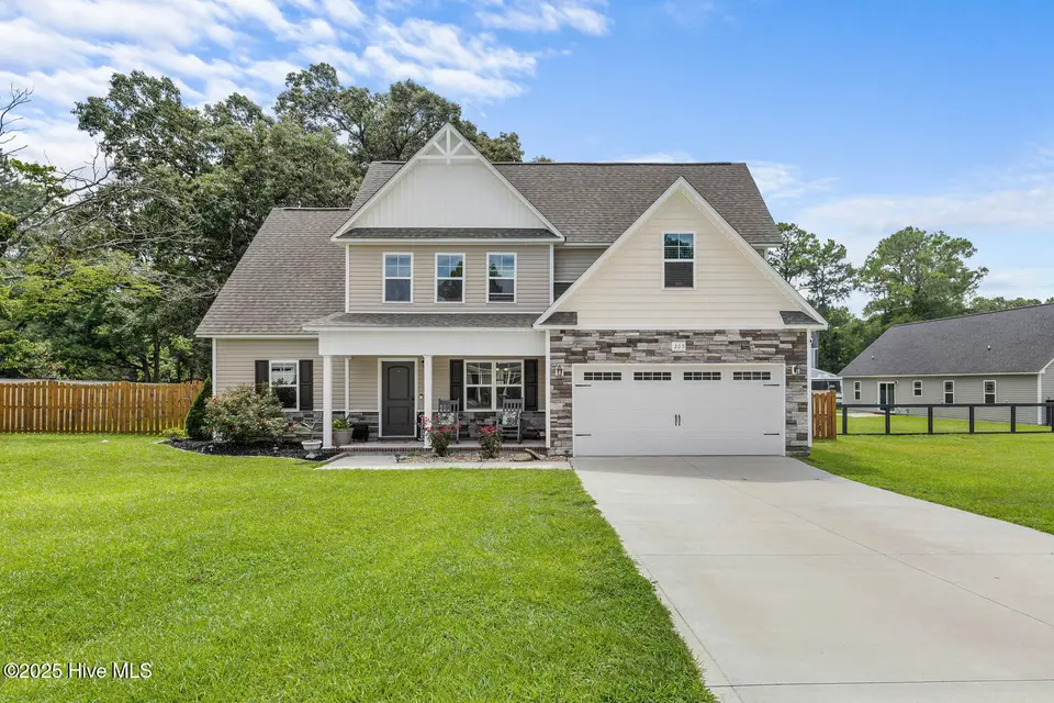205 Westfield Drive, Richlands, NC 28574 – photo 1 of 33: westfield-2