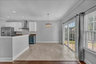6608 Wedderburn Drive, Wilmington, NC 28412 — 4-bedroom home in Lords Creek, Wilmington, NC, photo 9 of 27: 009_img_0696_519