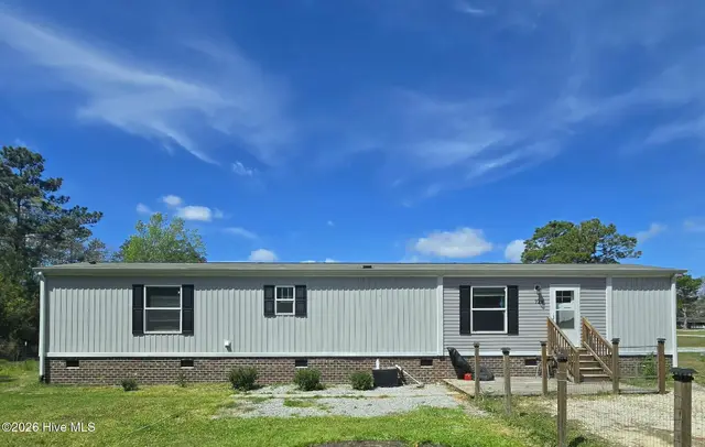 728 James Street, Hubert, NC 28539