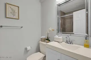 1810 Jumpin Run Drive, Wilmington, NC 28403 – photo 19: Second Guest Bathroom