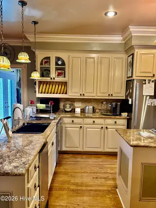 408 Wexford Place, Trent Woods, NC 28562 – photo 11: Kitchen