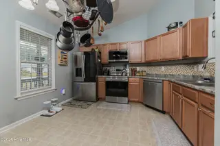 295 Brookstone Way, Jacksonville, NC 28546 – photo 17: Kitchen
