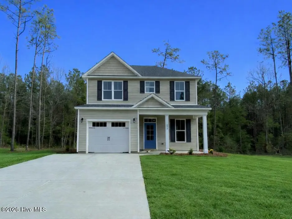 109 Bristol Bay Drive, Lake Waccamaw, NC 28450 – photo 1 of 22: St. Augustine Architectural Style