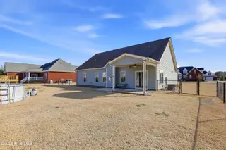 111 Raven Ridge Drive, Goldsboro, NC 27530 — 3-bedroom home in Eagles Pointe, Goldsboro, NC, photo 5 of 29: 05-111 Raven Ridge Dr-5