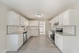 110 Albemarle Road, Wilmington, NC 28405 — 4-bedroom home in Wildflower, Wilmington, NC, photo 12 of 35: DSC05988