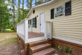 211 Pond Road, Rocky Point, NC 28457 – photo 4: 4_front entryway