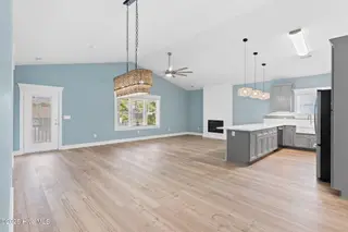228 NE 56th Street, Oak Island, NC 28465 – photo 7: 7-web-or-mls-CAMMediaLLC.com (7 of 34)