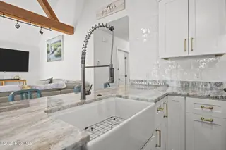 2517 Waccamaw Shores Road, Lake Waccamaw, NC 28450 – photo 15: Kitchen