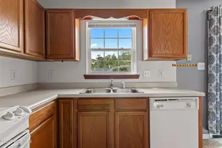 100 Jacob Court, Jacksonville, NC 28540 — 3-bedroom home in Pine Forest Acres, Jacksonville, NC, photo 9 of 22