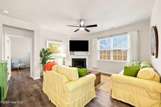 2013 Montford Drive, New Bern, NC 28562 – photo 4: 30-web-or-mls-DSC_8595_edit