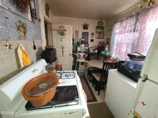210 Clay Street, Kinston, NC 28501 – photo 12: 20260113_114135