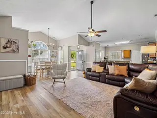 200 Fairmont Lane, Jacksonville, NC 28540 — 3-bedroom home in Williamsburg Plantation, Jacksonville, NC, photo 20 of 64