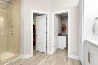 212 Taylorwood Drive, Beaufort, NC 28516 – photo 22: Walk-in closet & laundry room