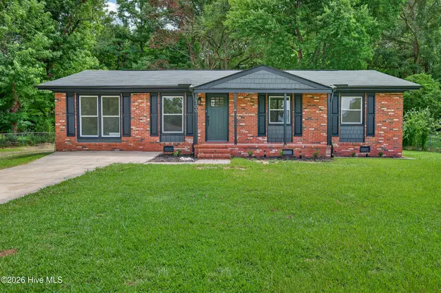 300 Walnut Drive, Jacksonville, NC 28540