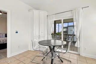 106 Willis Avenue B, Atlantic Beach, NC 28512 – photo 8: 40-web-or-mls-IMG_0672